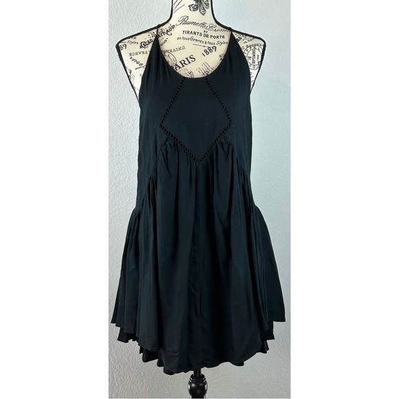 ROMEO & JULIET Cutaway Swing Dress, size Medium - Picture 3 of 8